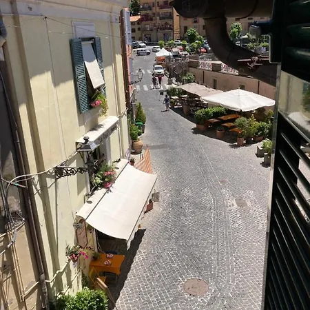 Da Bina Apartment Nemi